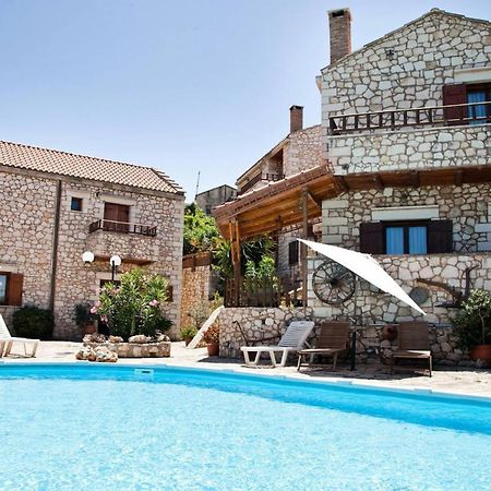 Tsivaras Villas Exteriör bild