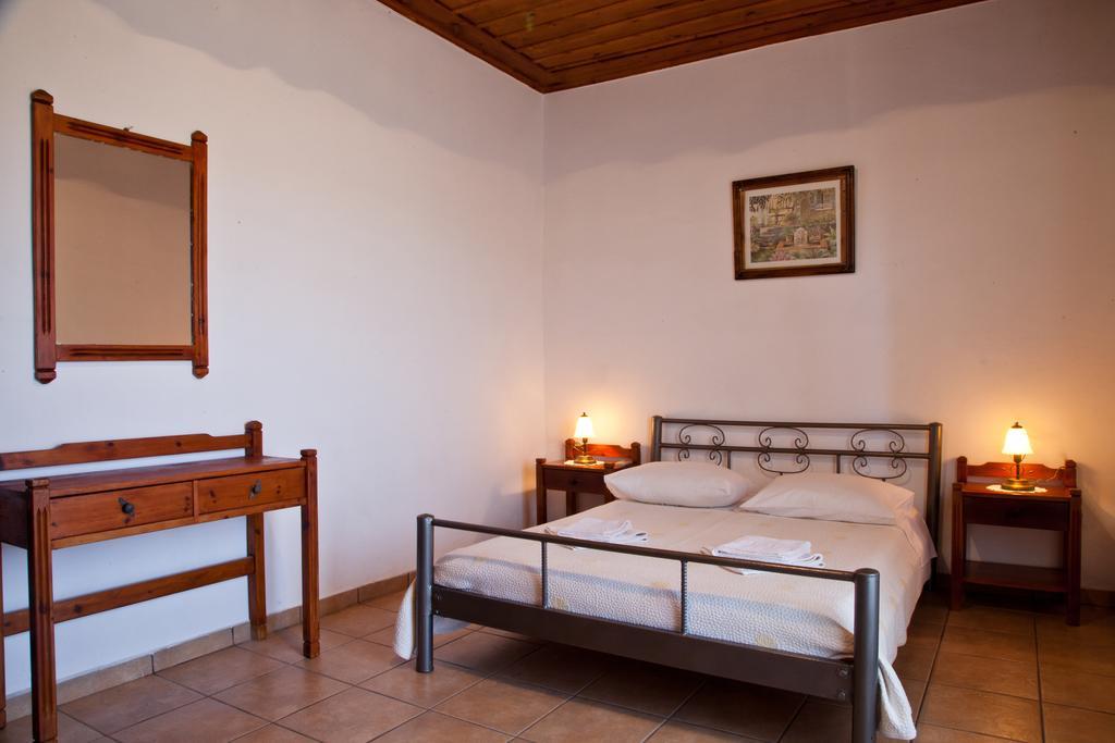 Tsivaras Villas Rum bild